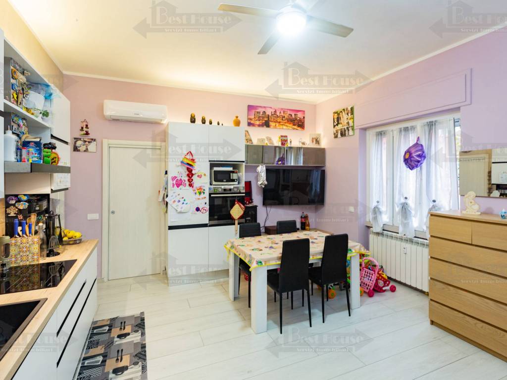 appartamento in vendita a Milano in zona Gorla