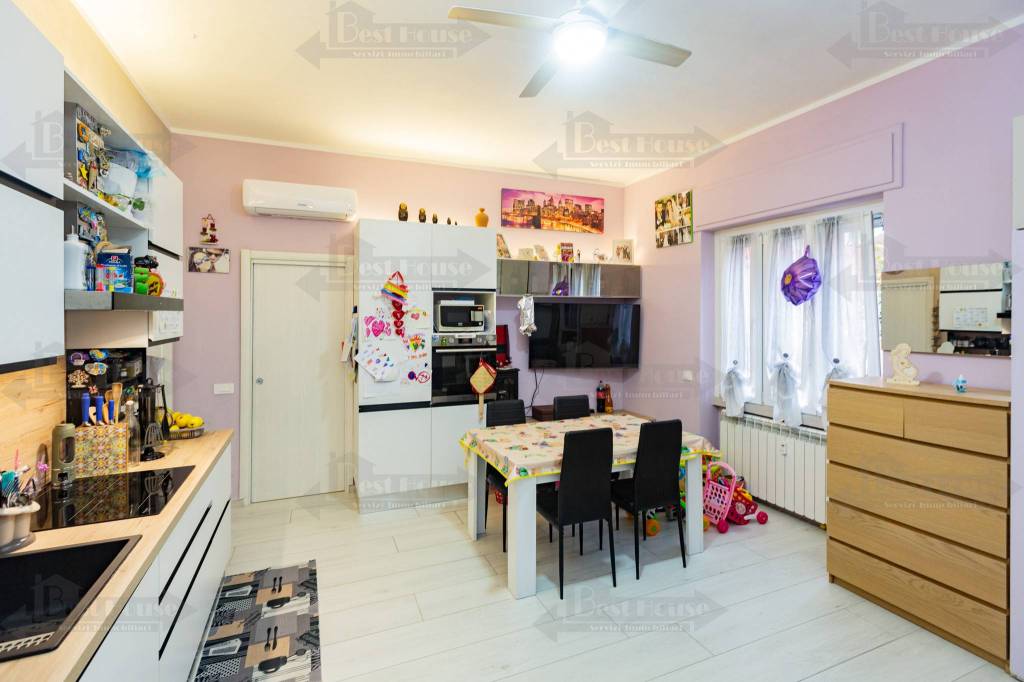 appartamento in vendita a Milano in zona Gorla