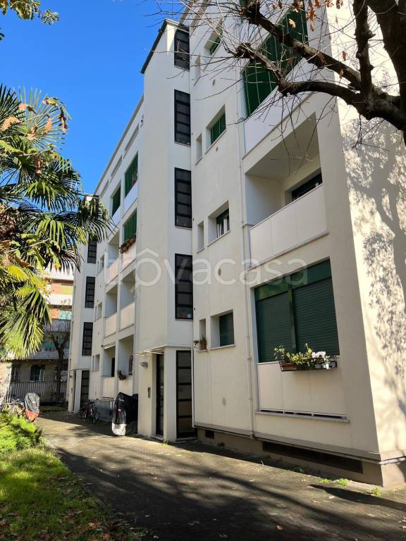 appartamento in vendita a Milano in zona Città Studi