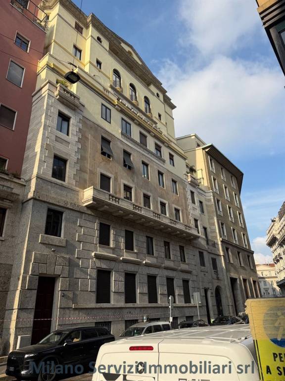 ufficio in vendita a Milano in zona Guastalla