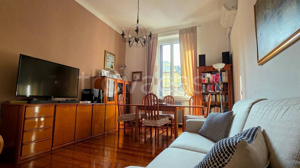appartamento in vendita a Milano in zona Isola