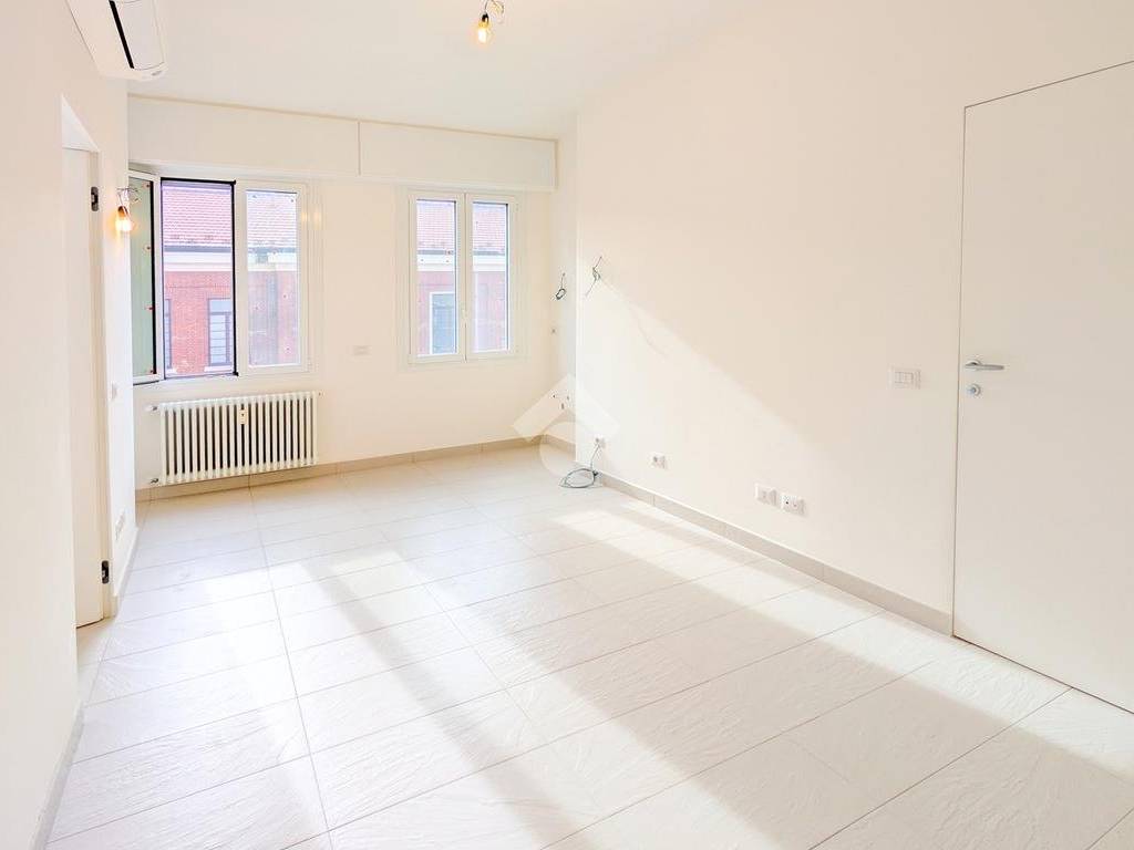 appartamento in vendita a Milano in zona Porta Vittoria