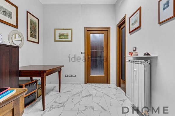 appartamento in vendita a Milano in zona Crescenzago