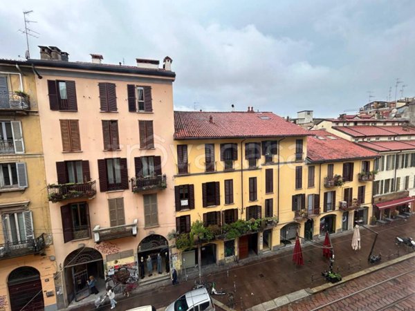 appartamento in vendita a Milano in zona Porta Ticinese