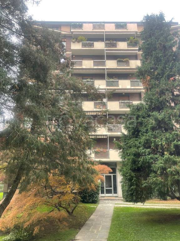 appartamento in vendita a Milano in zona Città Studi
