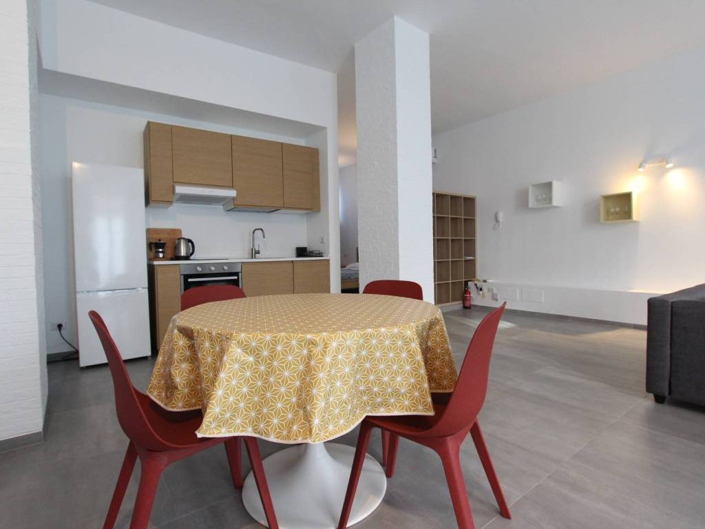 appartamento in vendita a Milano in zona Stadera