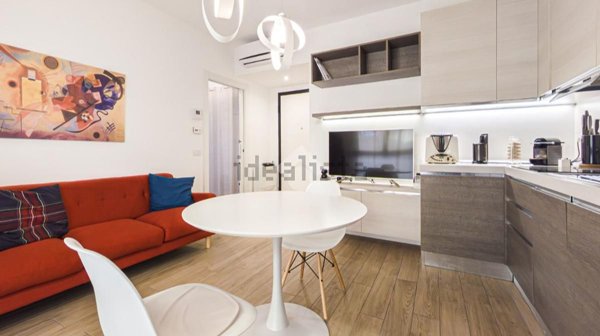 appartamento in vendita a Milano in zona Porta Vittoria