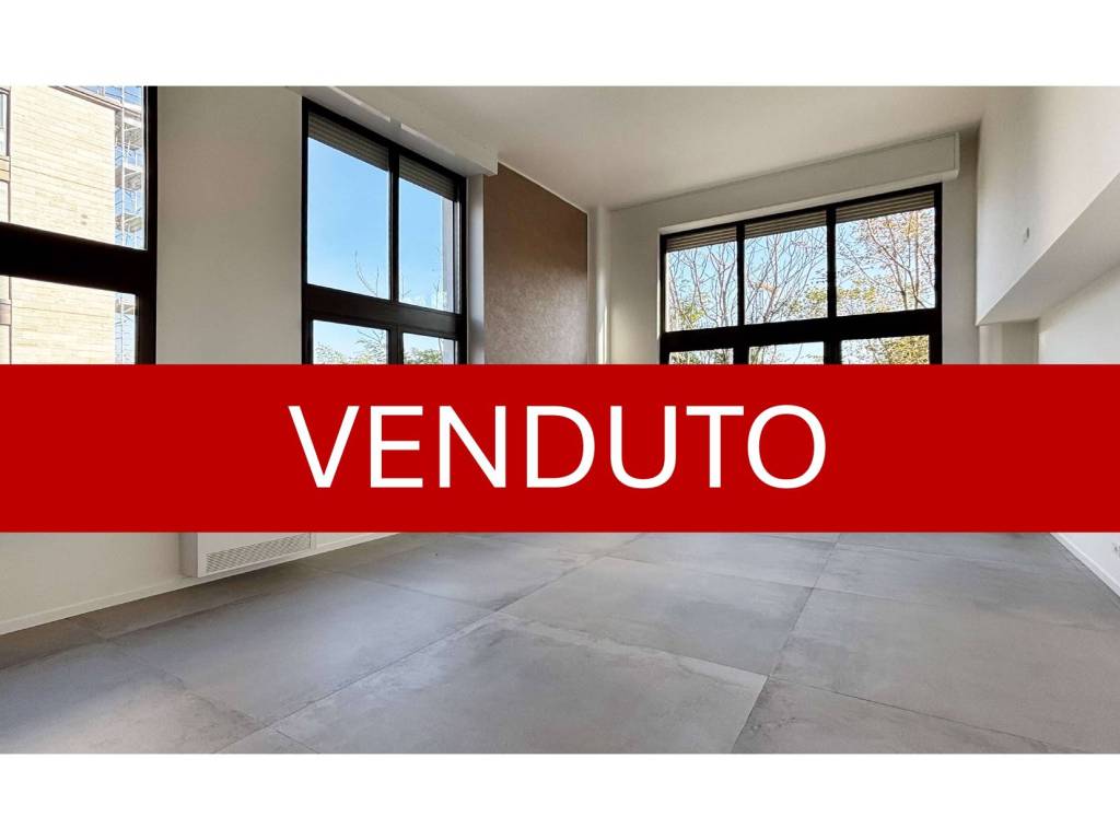 appartamento in vendita a Milano in zona Adriano