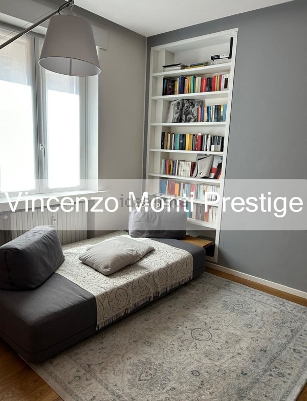 appartamento in vendita a Milano in zona Cadorna