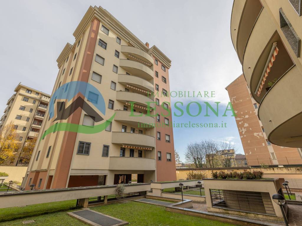 appartamento in vendita a Milano in zona Il Portello