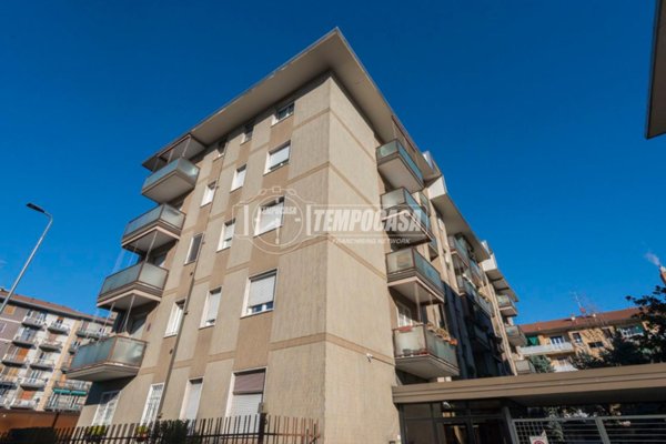 appartamento in vendita a Milano in zona Crescenzago