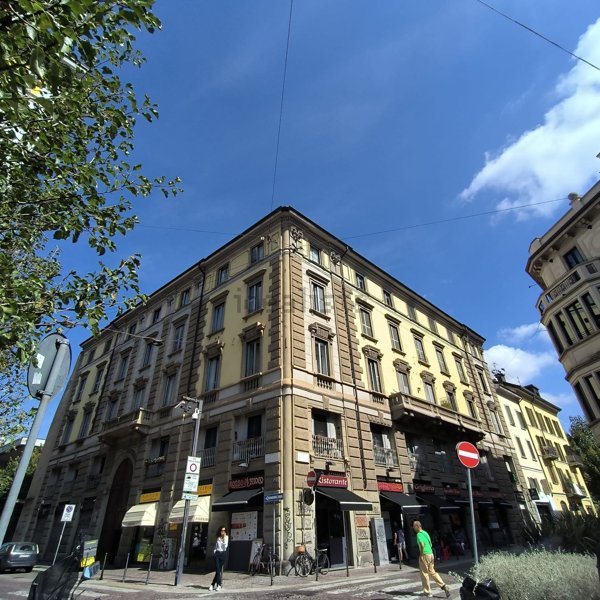 appartamento in vendita a Milano in zona Sempione