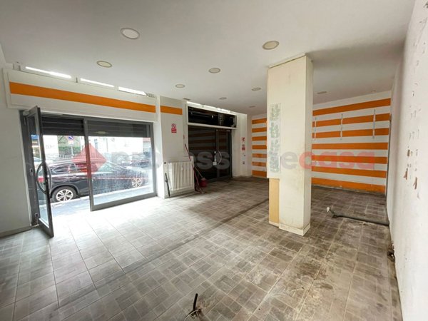 negozio in vendita a Milano in zona Solari