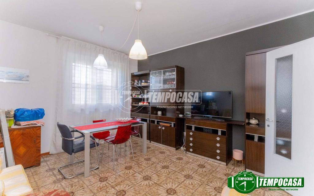 appartamento in vendita a Milano in zona Baggio