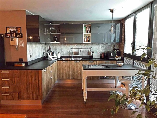 appartamento in vendita a Milano in zona Gorla