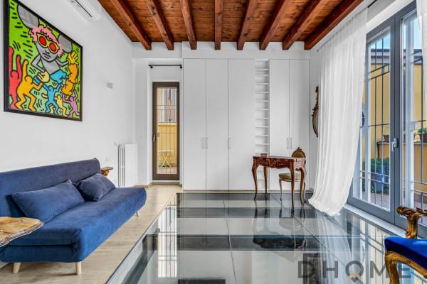 appartamento in vendita a Milano in zona Conchetta