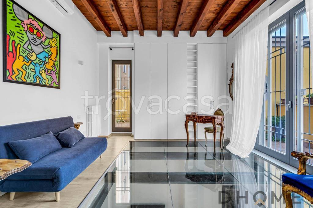 appartamento in vendita a Milano in zona Conchetta