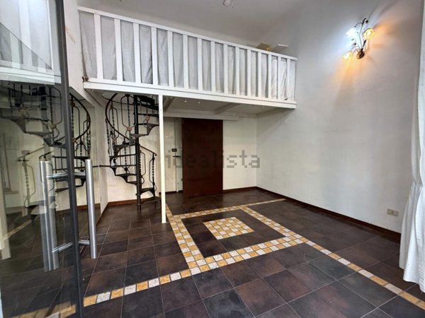 ufficio in vendita a Milano in zona Porta Romana