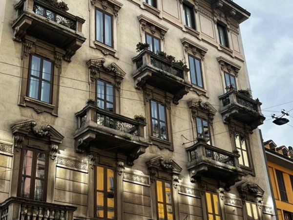 ufficio in vendita a Milano in zona Guastalla