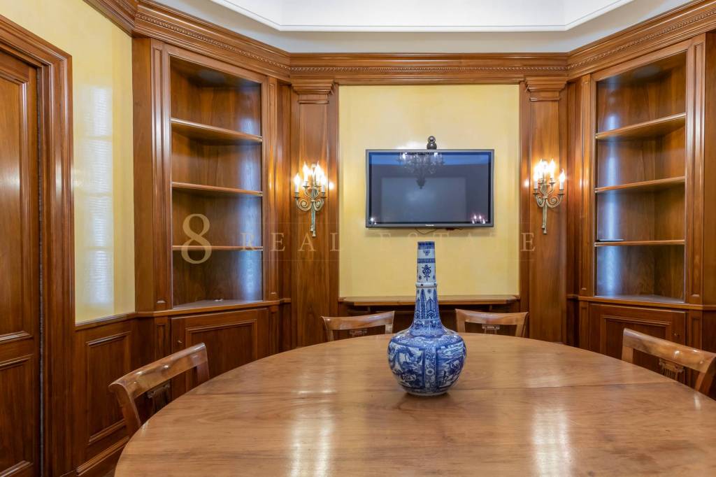 ufficio in vendita a Milano in zona Guastalla