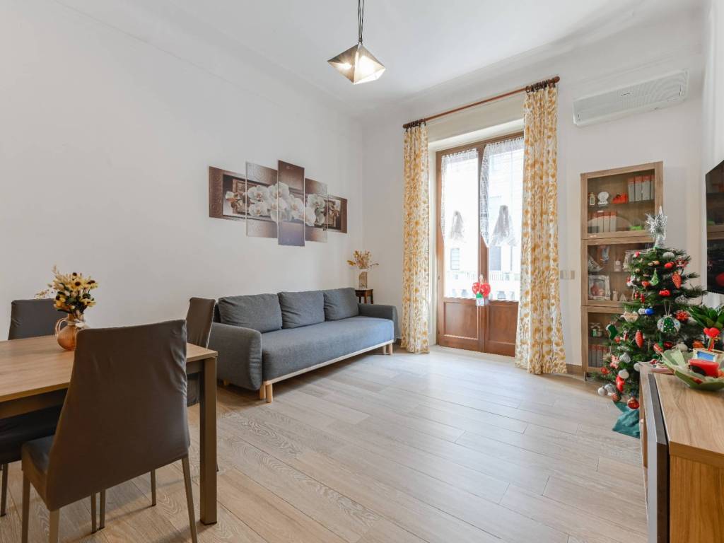 appartamento in vendita a Milano in zona Città Studi