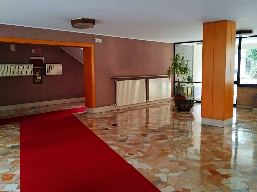 appartamento in vendita a Milano in zona Porta Vittoria