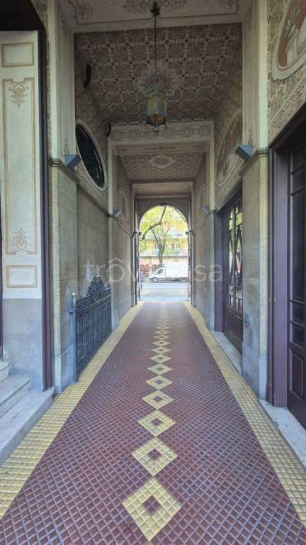 ufficio in vendita a Milano in zona Solari