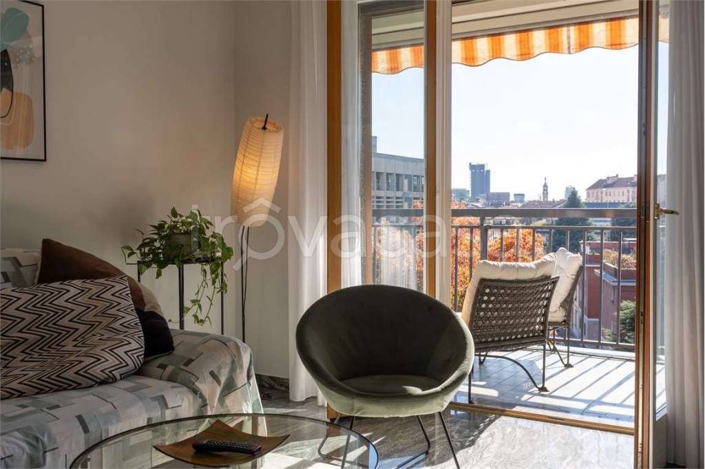 appartamento in vendita a Milano in zona Isola