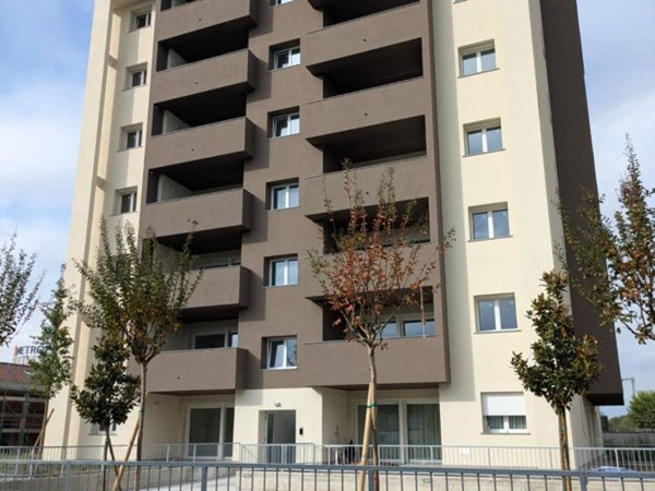 appartamento in vendita a Milano in zona Comasina