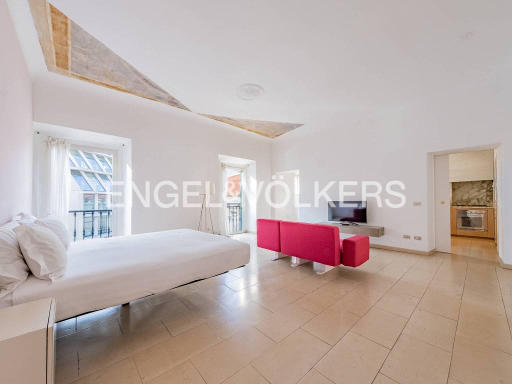 appartamento in vendita a Milano in zona Porta Nuova