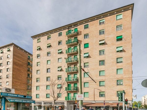 appartamento in vendita a Milano in zona Isola