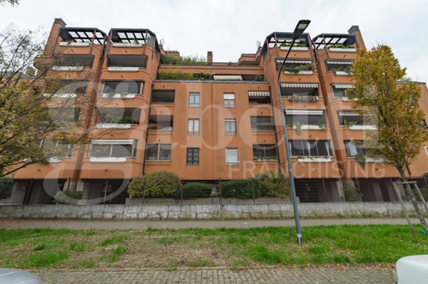 appartamento in vendita a Milano in zona Gratosoglio