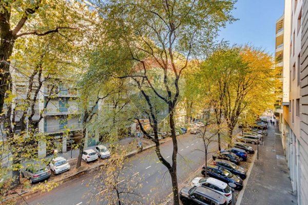 appartamento in vendita a Milano in zona Sempione