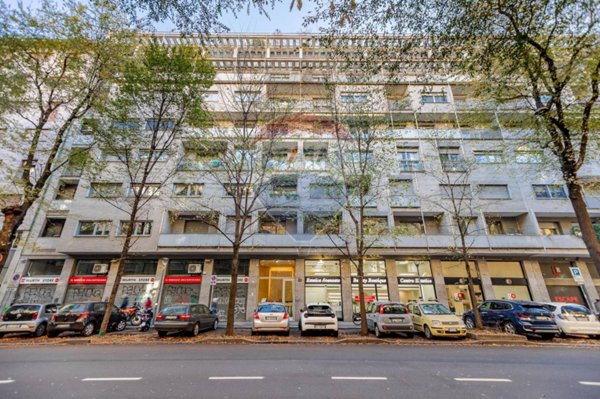 appartamento in vendita a Milano in zona Sempione