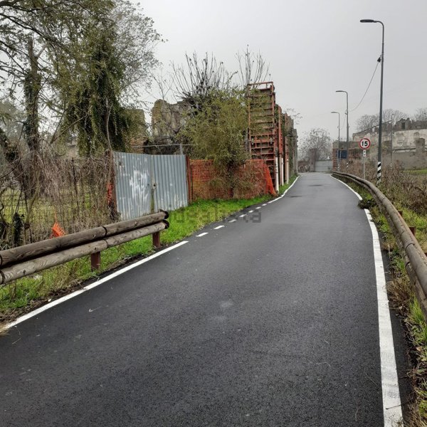 casale in vendita a Milano in zona Rogoredo