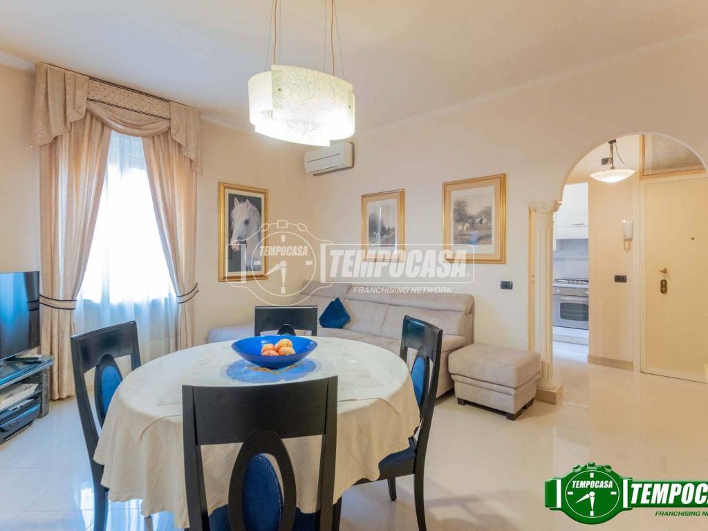 appartamento in vendita a Milano in zona Montalbino