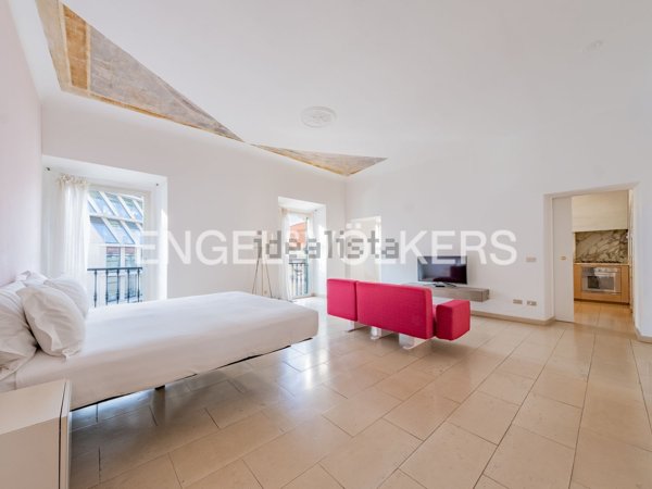 appartamento in vendita a Milano in zona Porta Garibaldi