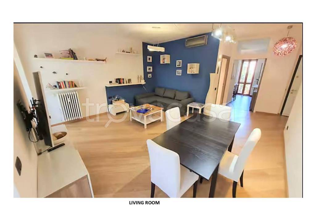 appartamento in vendita a Milano in zona Porta Genova