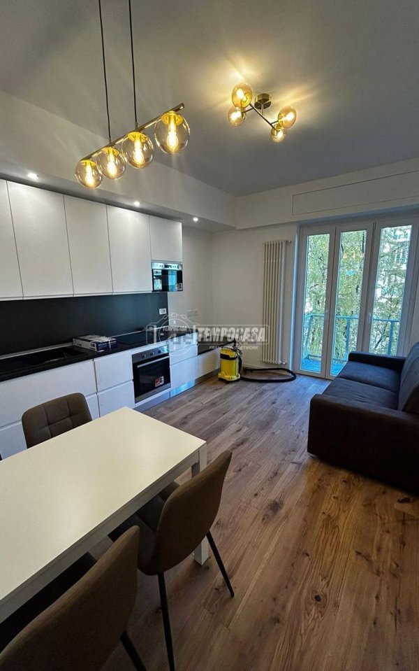 appartamento in vendita a Milano in zona Lorenteggio