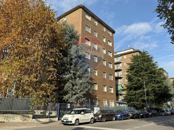 appartamento in vendita a Milano in zona Rottole