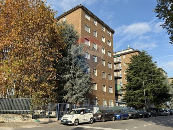appartamento in vendita a Milano in zona Rottole