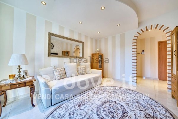 appartamento in vendita a Milano in zona Quartiere degli Olmi