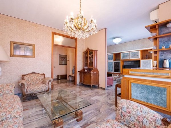 appartamento in vendita a Milano in zona Città Studi