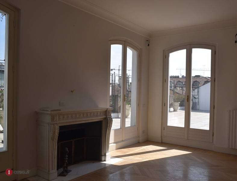 appartamento in vendita a Milano in zona Sant'Ambrogio