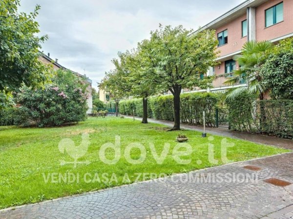 appartamento in vendita a Milano in zona Quarto Oggiaro