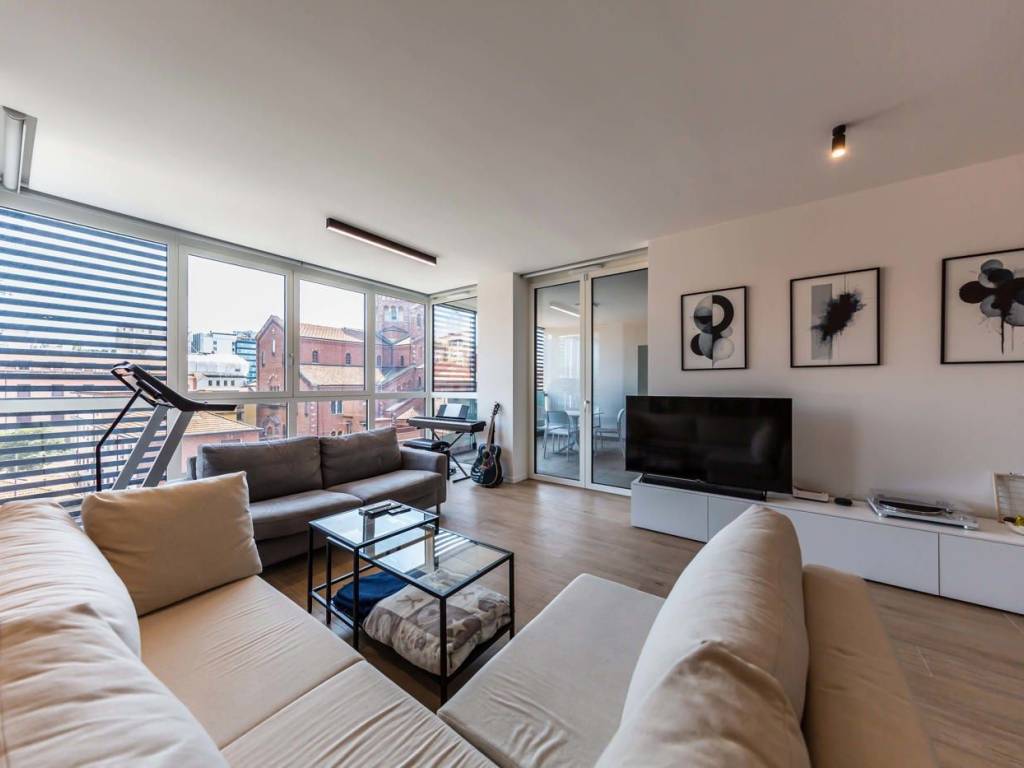 appartamento in vendita a Milano in zona Porta Nuova