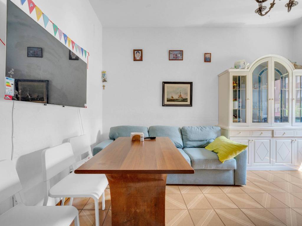 appartamento in vendita a Milano in zona Lambrate