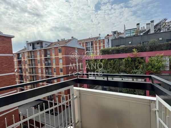 appartamento in vendita a Milano in zona Isola