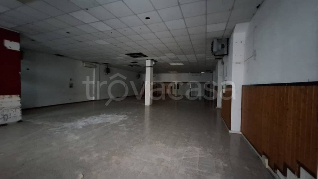 negozio in vendita a Milano in zona Loreto