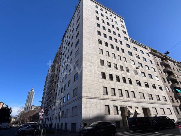appartamento in vendita a Milano in zona Porta Nuova